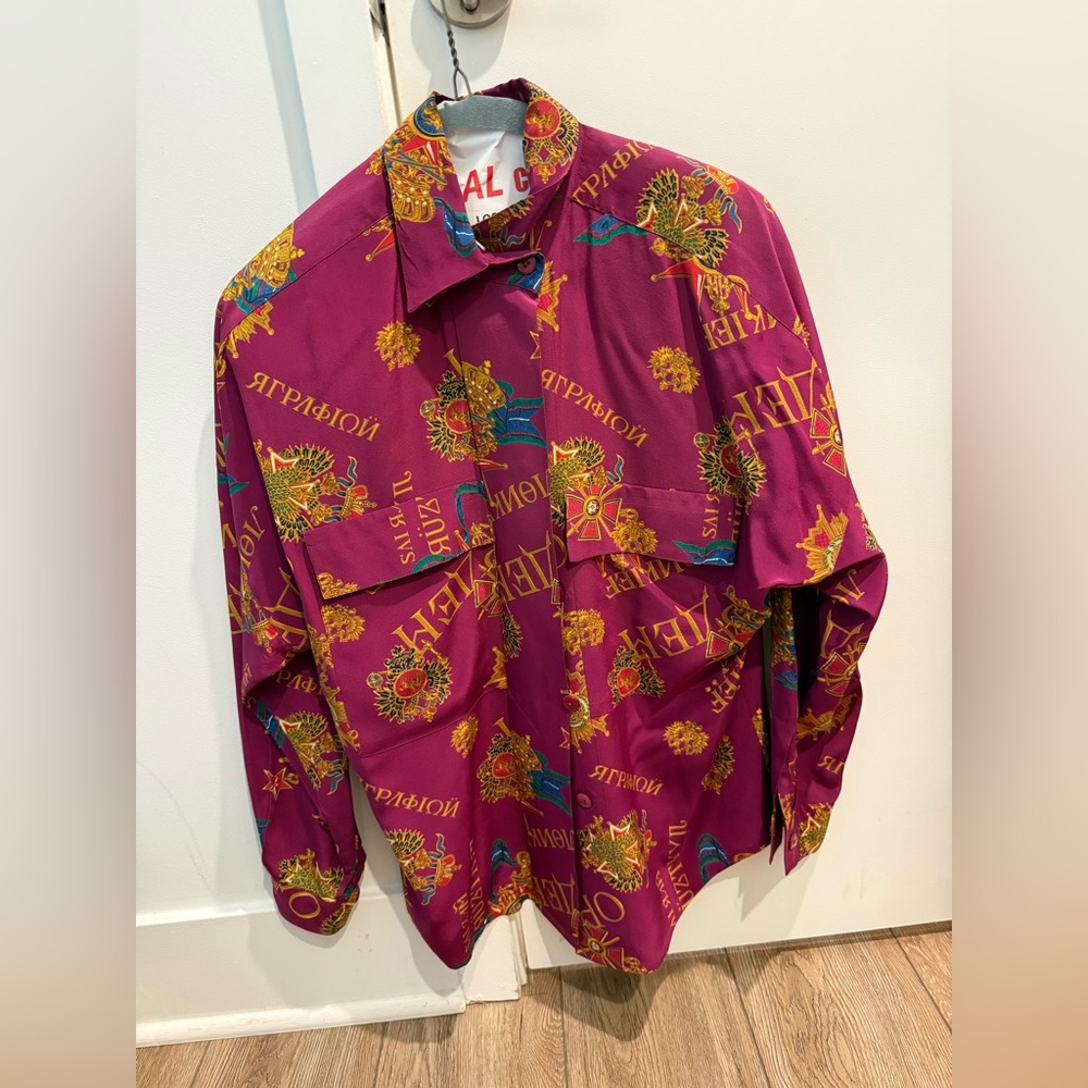 Ellen Tracy Vintage Magenta and Gold Patterned Blouse